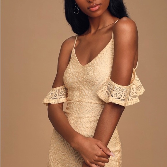 ABSOLUTELY STUNNING OFF THE SHOULDER DRESS - Picture 4 of 5